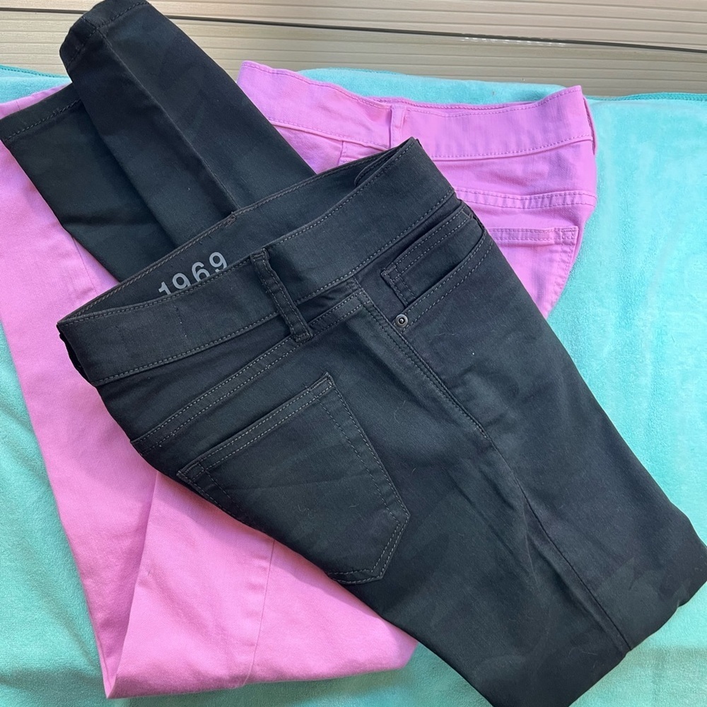 GAP size 25/0, 2pair Black & Pink Premium Skinny Ankle Jeans. Final Price.